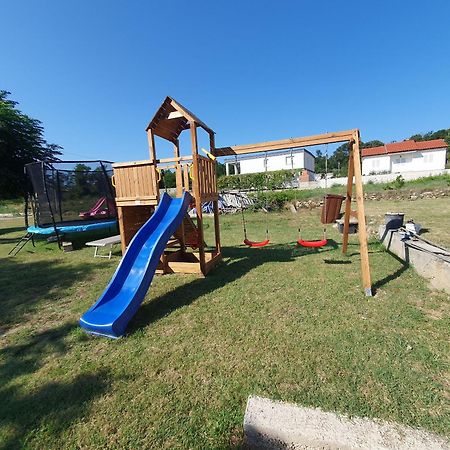 לופאר Apartments And Room Ljubica מראה חיצוני תמונה