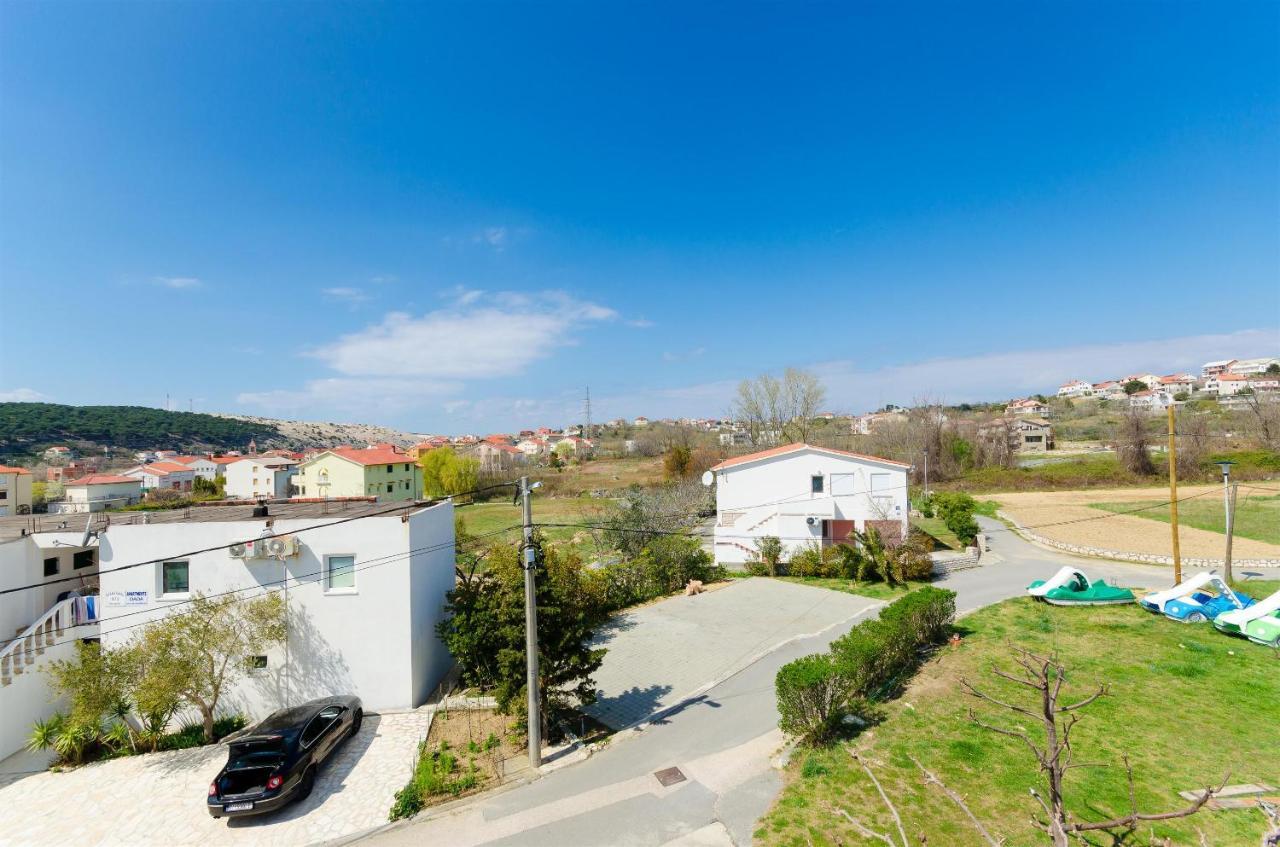 לופאר Apartments And Room Ljubica מראה חיצוני תמונה