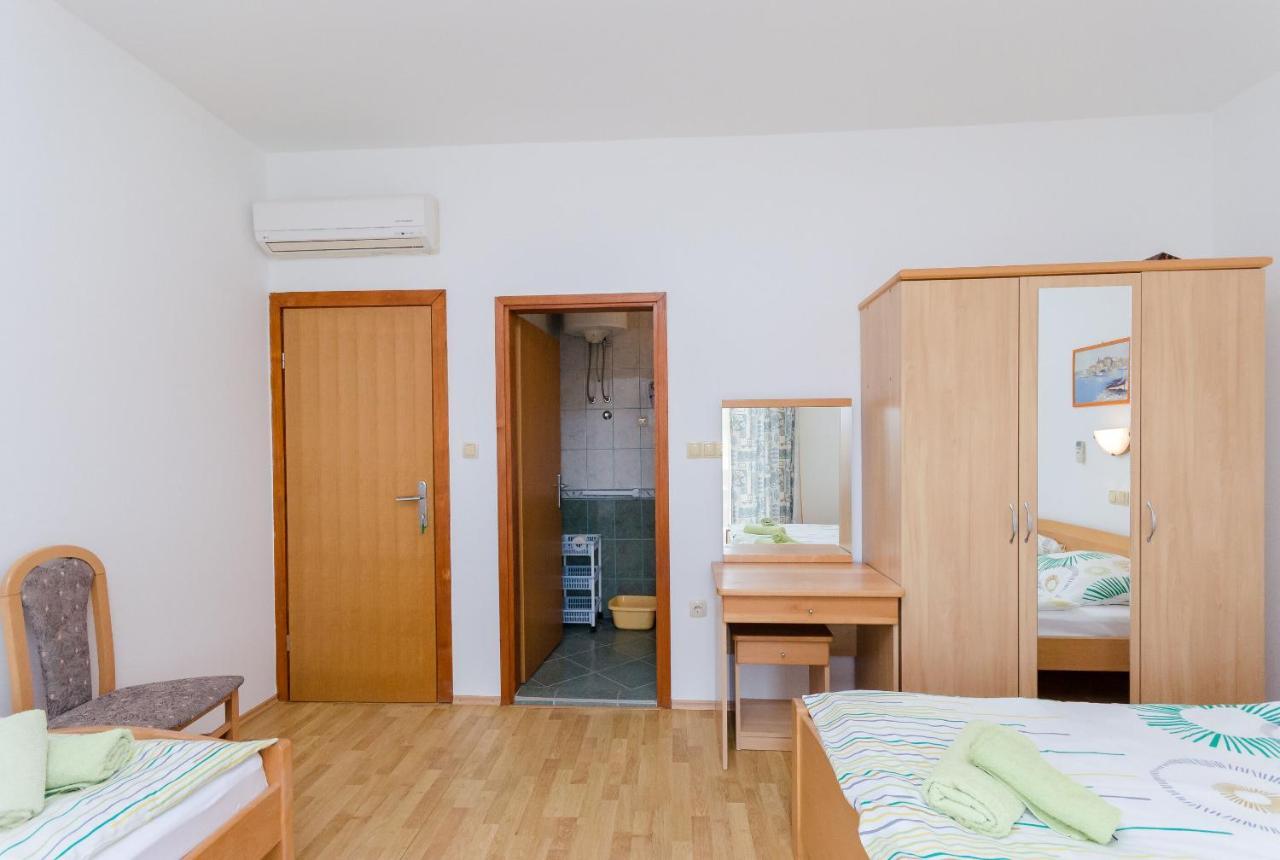 לופאר Apartments And Room Ljubica מראה חיצוני תמונה